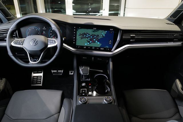 Volkswagen Touareg 3.0TDI R-Line Black Style Wankstabi Pano