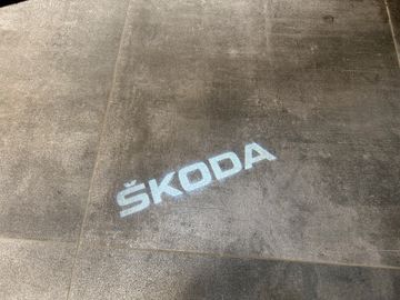 Skoda Karoq Ambition *1.Hand*AHK*PDC*NAVI*