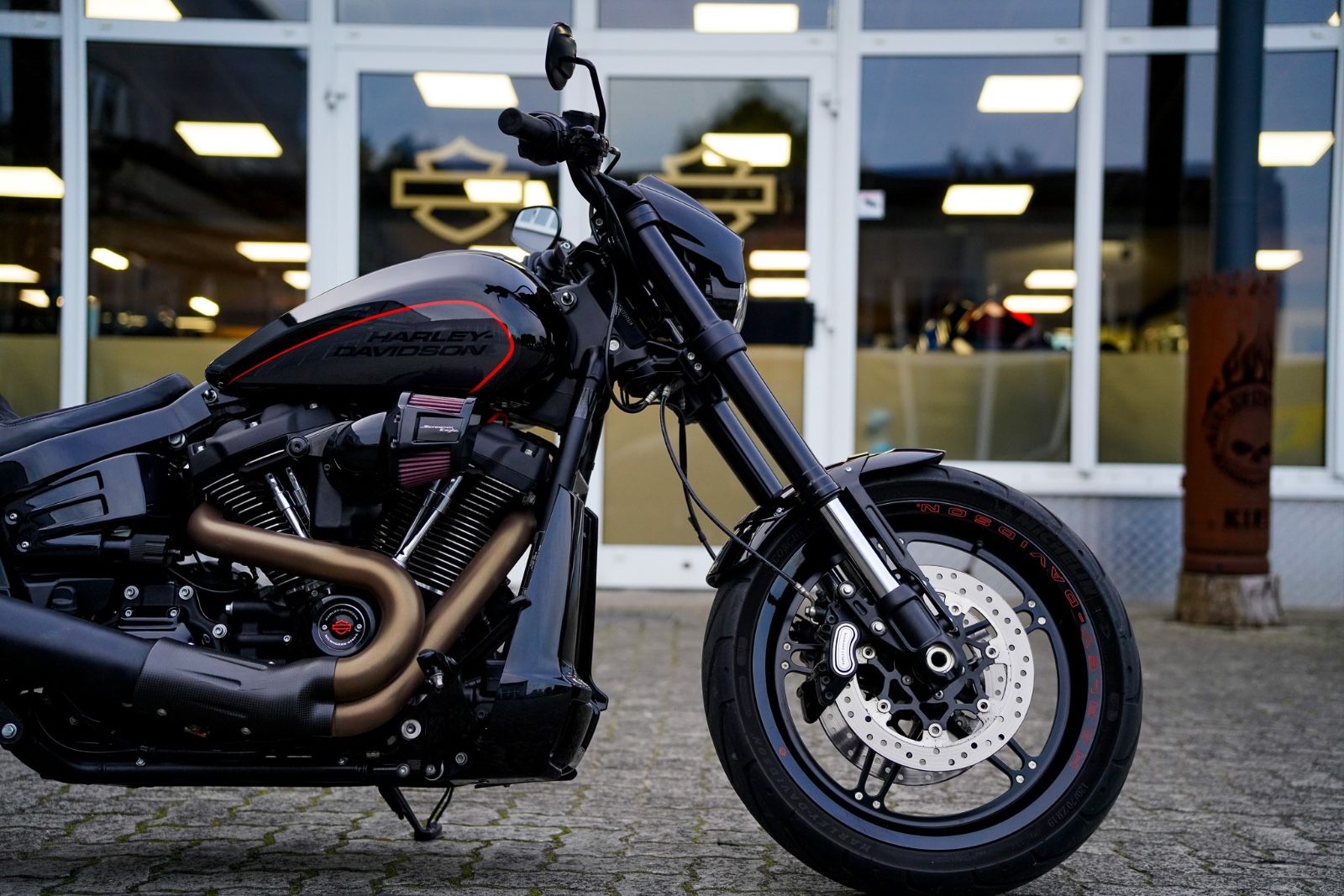 Fahrzeugabbildung Harley-Davidson FXDRS 114 CUI - KESSTECH - Heckumbau