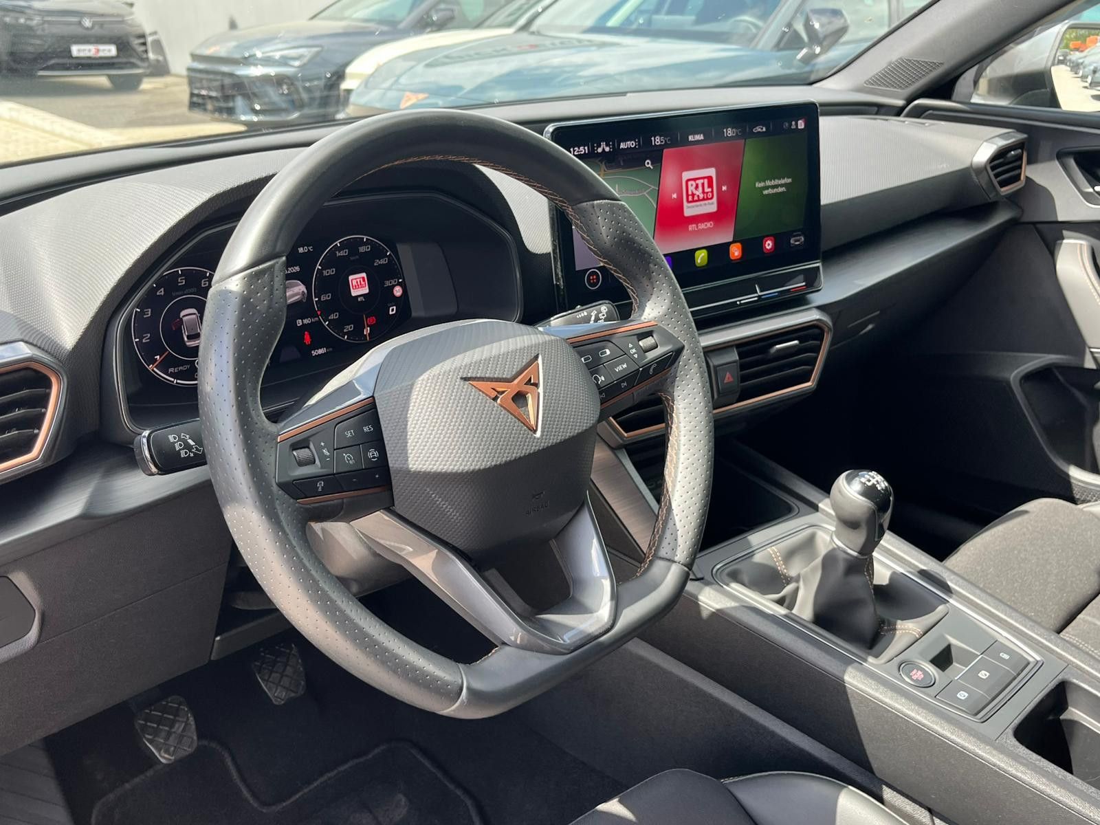 Fahrzeugabbildung CUPRA Leon 1.5 TSI LED*NAVI*APP*SHZ*KAMERA*ACC*MEMORY