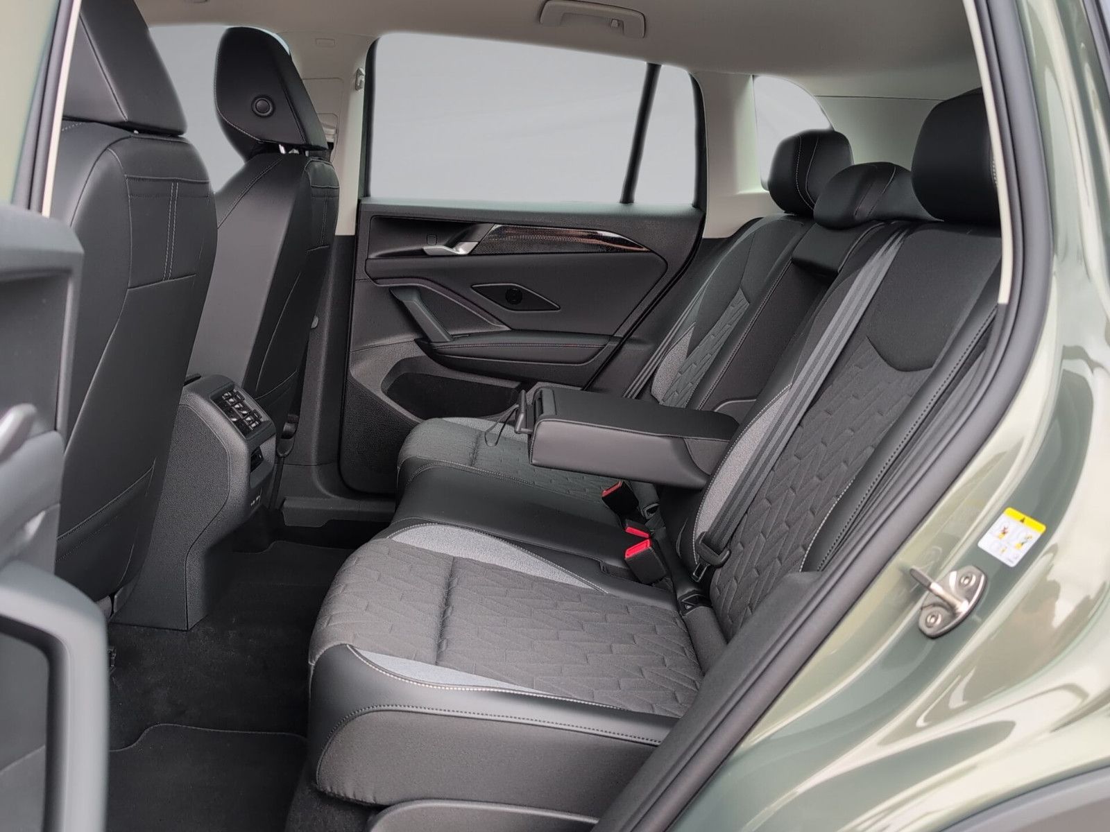 Volkswagen Tiguan Goal AHK StHzg. 360° 5 Ja. Garantie WSS-h foto 16
