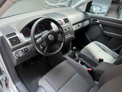 VW Touran Conceptline|7-Sitzer|SHZ|PDC|Klimaanlage VW Touran Conceptline|7-Sitzer|SHZ|PDC|Klimaanlage