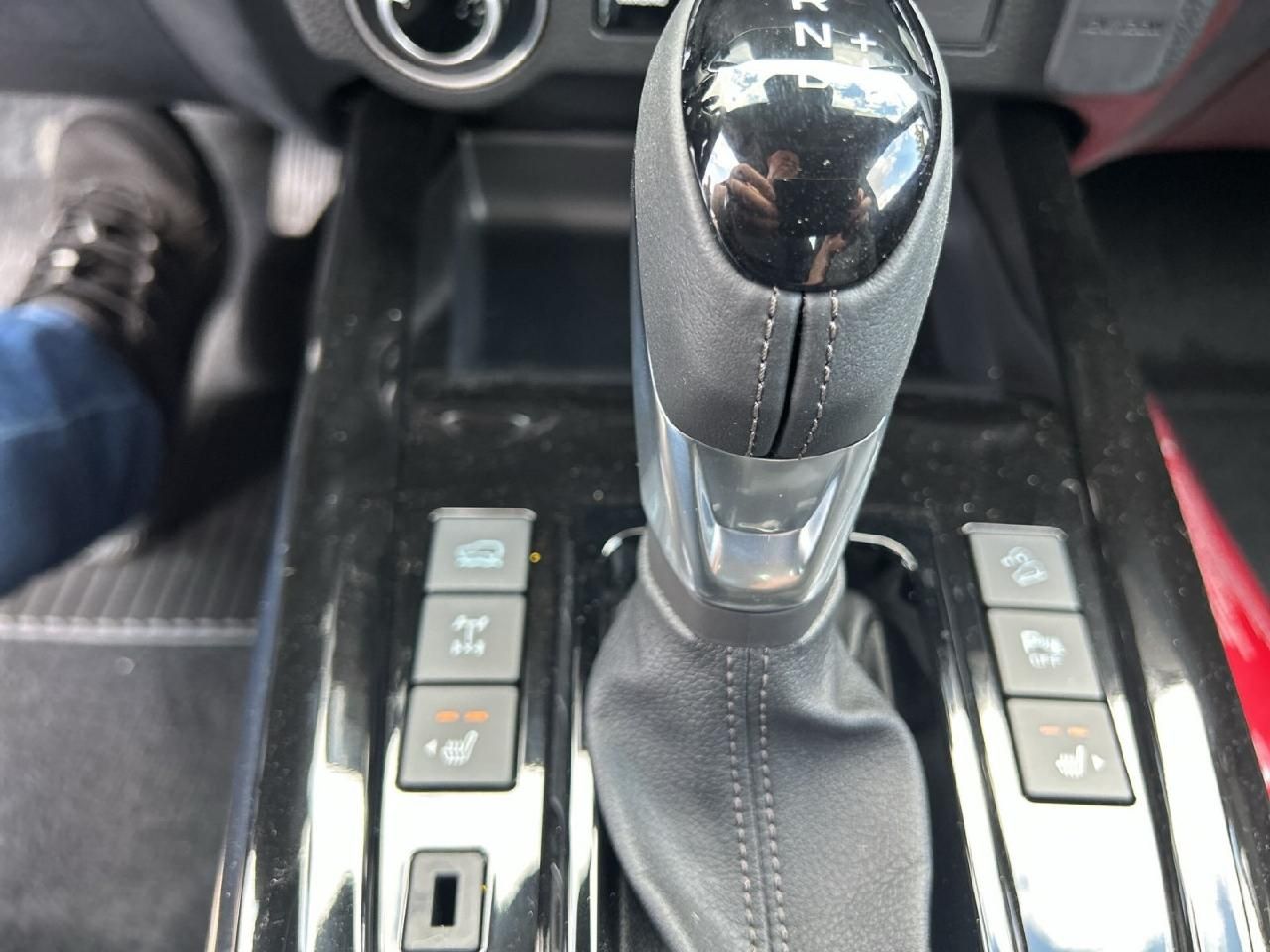 Fahrzeugabbildung Isuzu D-Max Space Cab 4WD V-CROSS 2,2