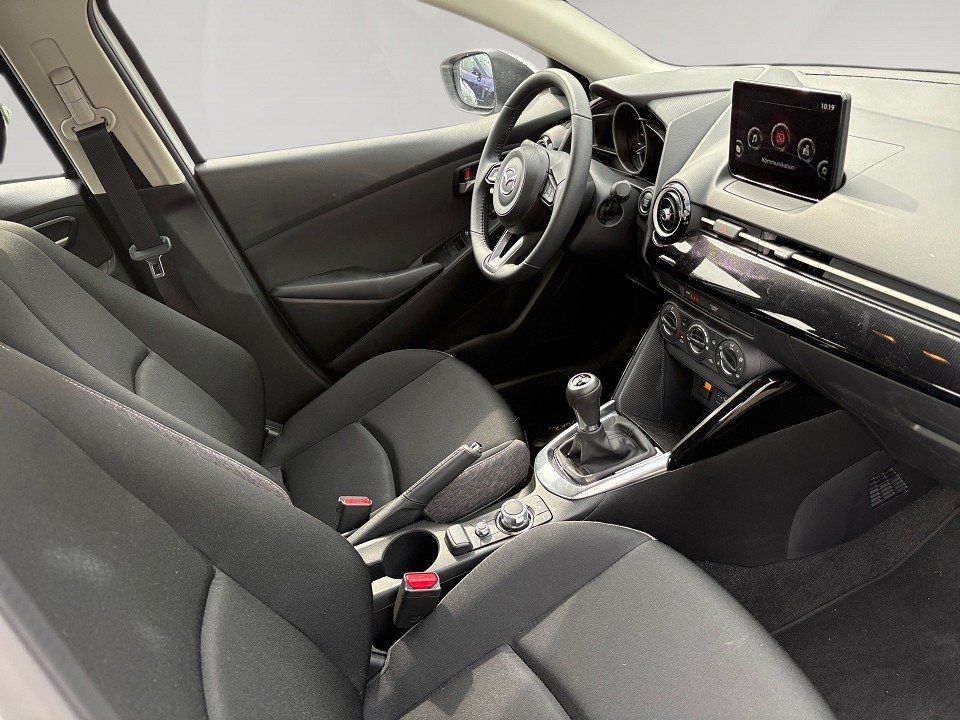 Fahrzeugabbildung Mazda 2 1.5i 75PS CENTER