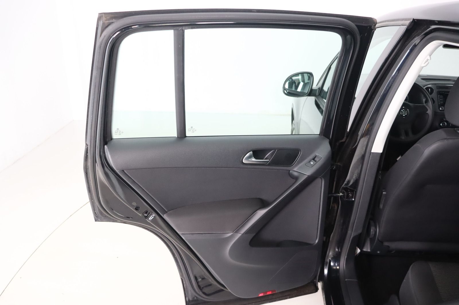 Fahrzeugabbildung Volkswagen Tiguan 1.4 TSI * HU/AU 09.2027