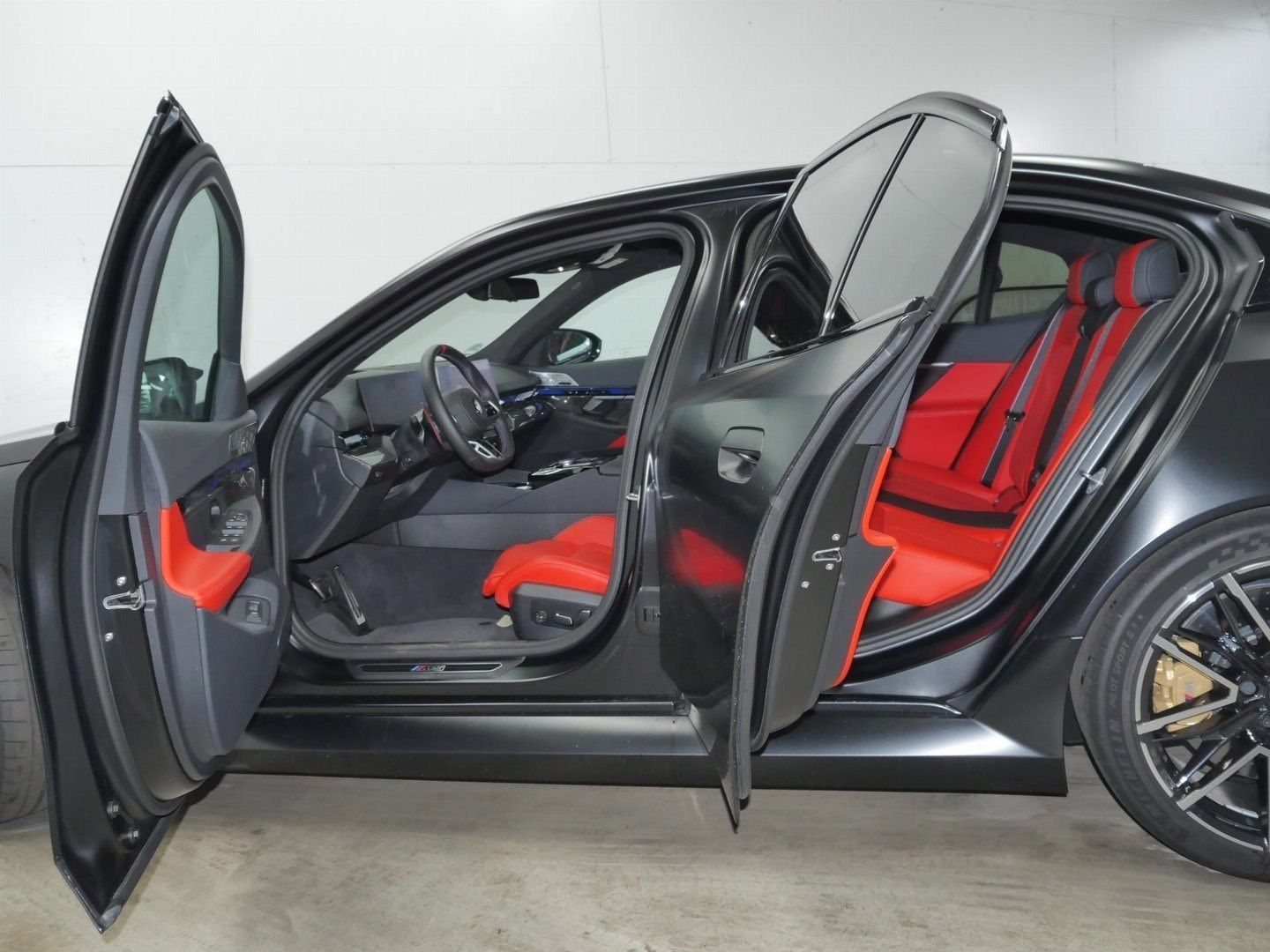 Fahrzeugeinzelansicht 19 Fahrzeugabbildung BMW M5 Limousine |M Carbon-Keramik Bremse |B&W |M Dr