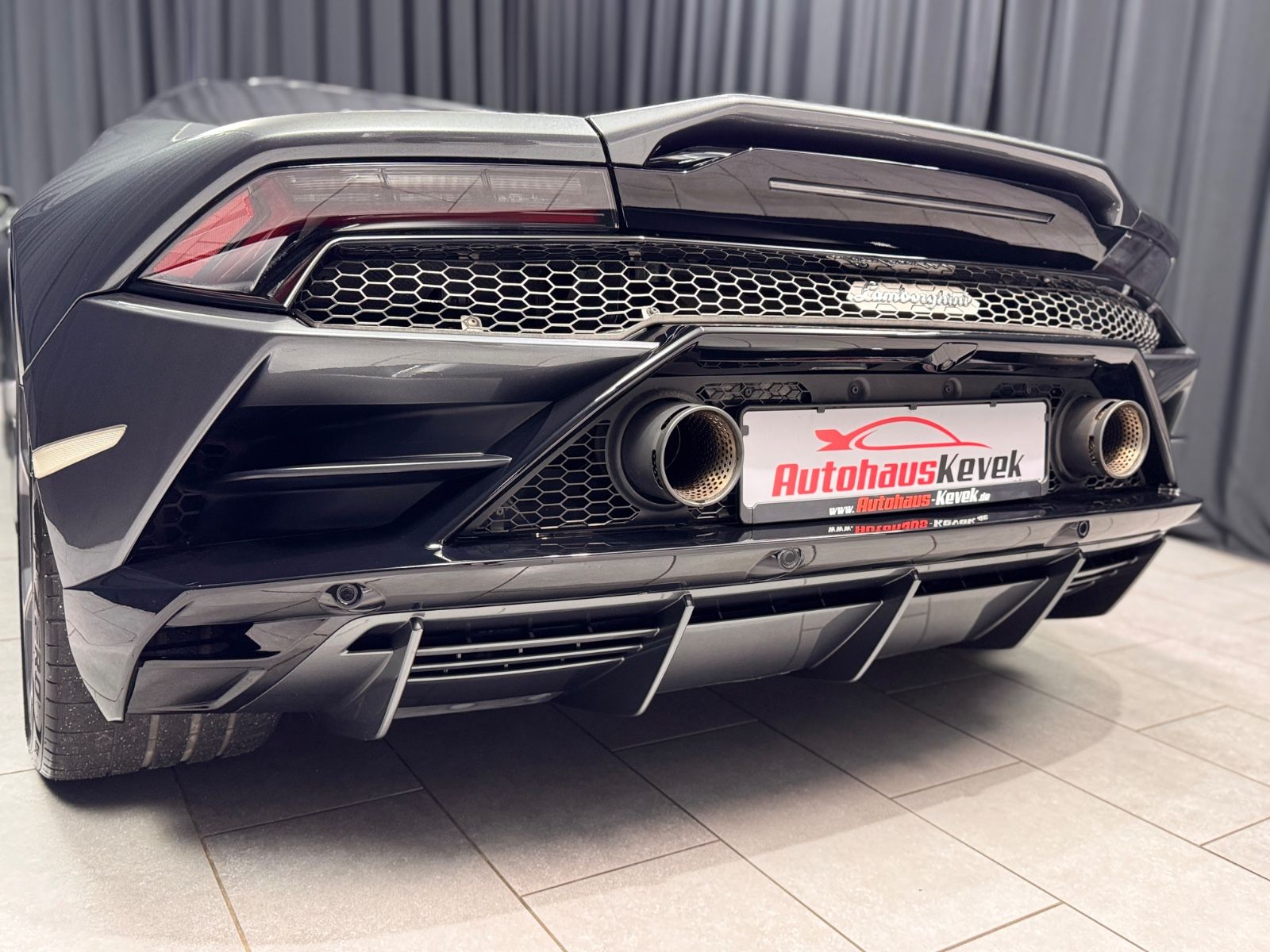 Fahrzeugabbildung Lamborghini Huracan EVO LP640|LIFT|SENSONUM|KAMERA|AD PERSON