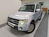 Mitsubishi Pajero Pajero 3.2 DI-D 16V 3p. Instyl - gebrauchte Mitsubishi Pajero aus dem Jahr 2007
