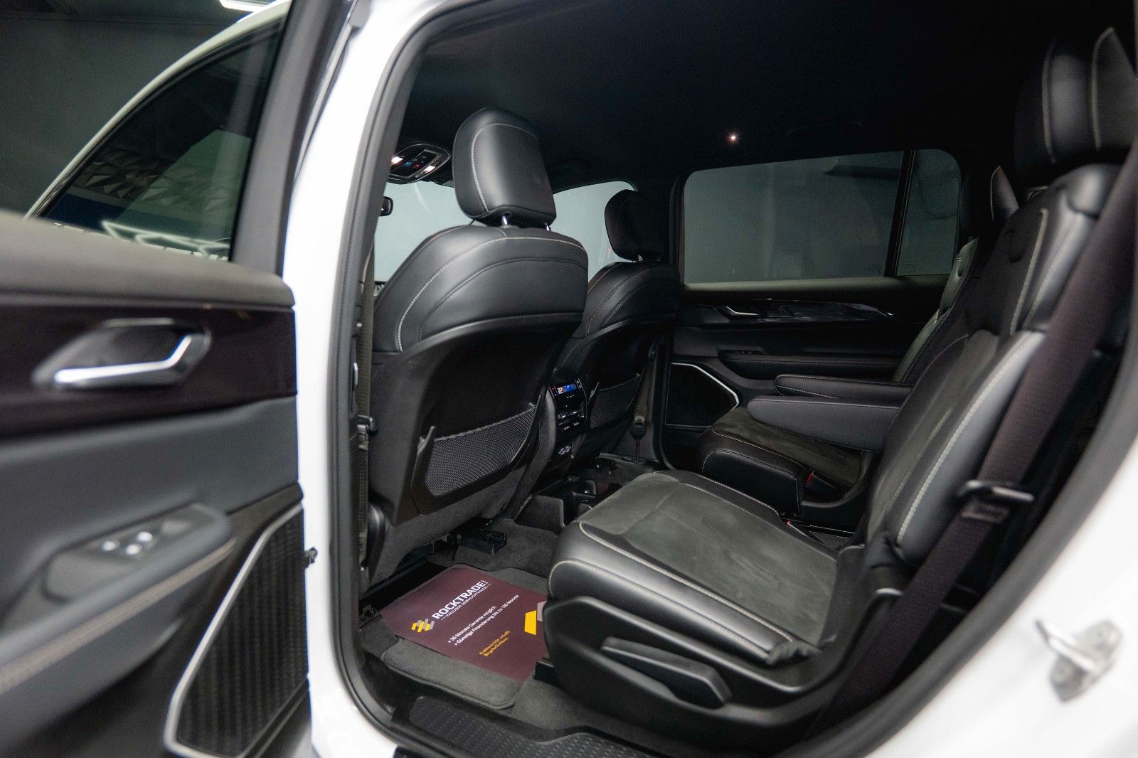 Fahrzeugabbildung Jeep Grand Cherokee 3.6 4x4 L Altitude Mod. 2022 19%