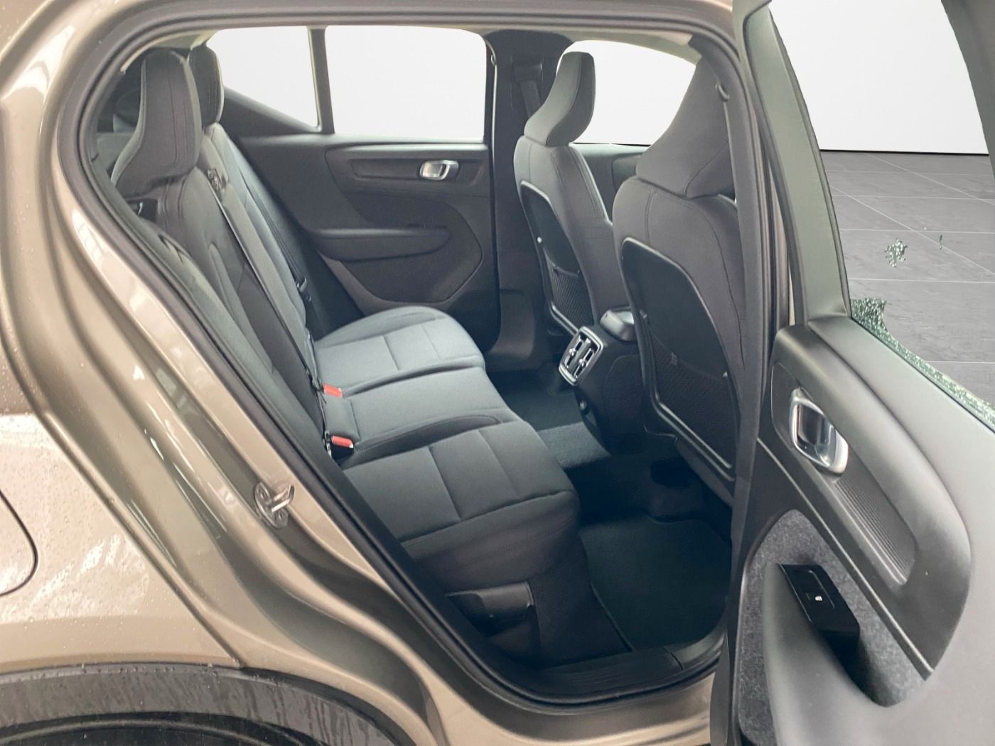 Volvo XC40 Momentum Pro WiPa LED RFK DAB StHzg foto 14