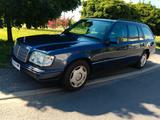 Mercedes-Benz E 300 D Automatik Kombi - gebrauchte Mercedes-Benz E 300 aus dem Jahr 1994