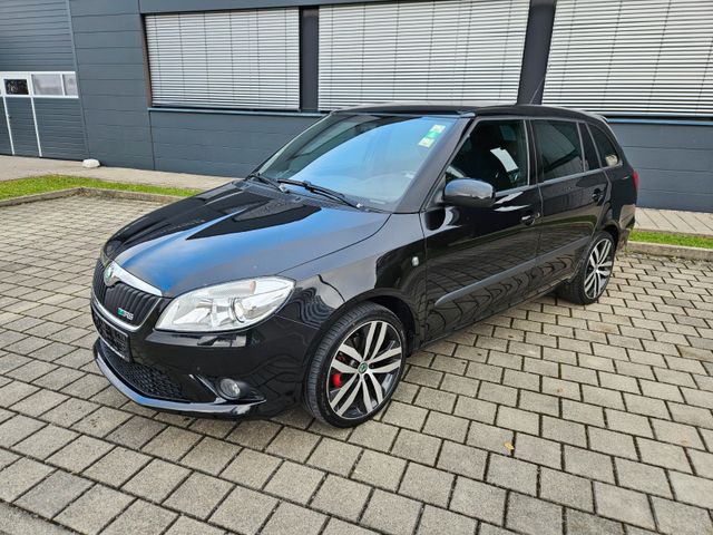 Skoda Fabia Combi / RS / Schwarz / Automatik /