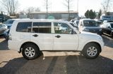 Mitsubishi Pajero 3.2 DI-D *DAB*NAVI*TEMPO*7 SITZER* - Mitsubishi Pajero: Automatik