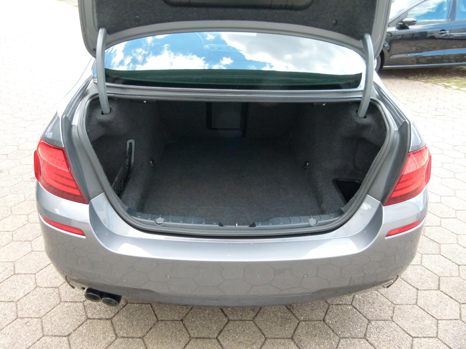 BMW 530d Automatik*M-Paket*HeadUp*Leder*Navi*Xenon*