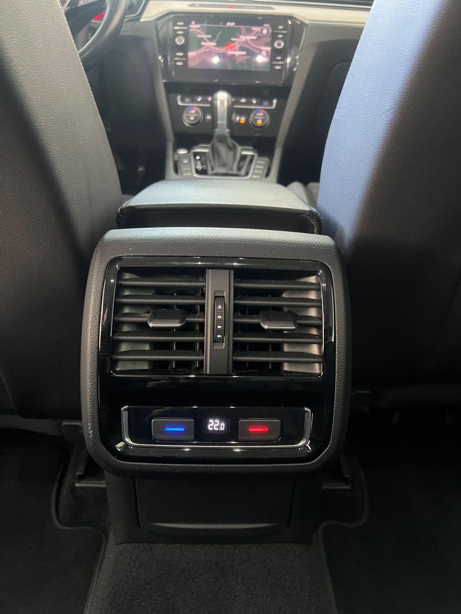 Fahrzeugabbildung Volkswagen Passat 2.0TDI DSG Variant Highline *MASSAGE*