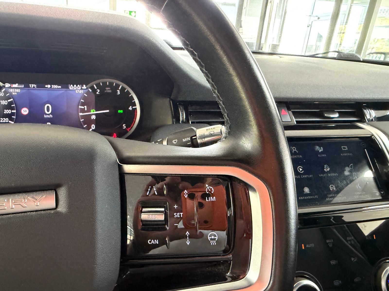 Fahrzeugabbildung Land Rover Discovery Sport AWD D200/360''KAM/LEDER/PANORAMA