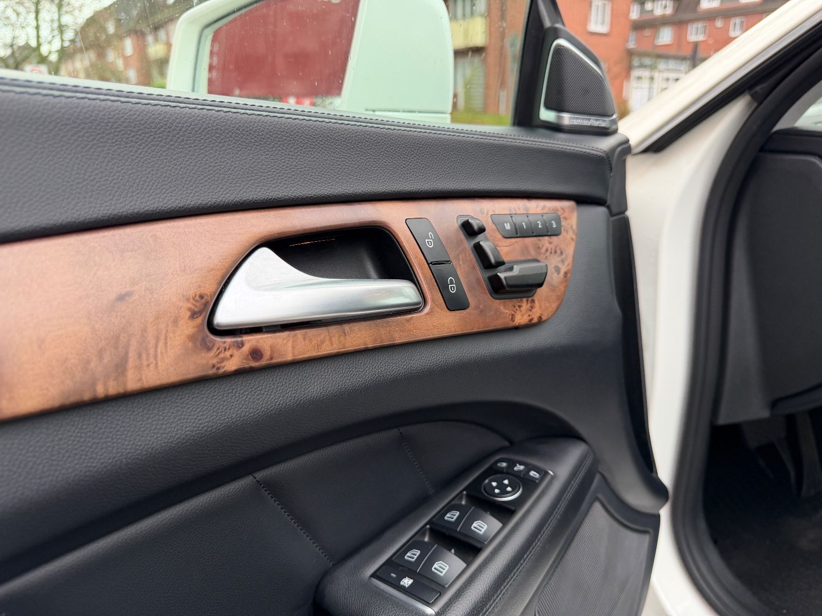 Fahrzeugabbildung Mercedes-Benz CLS 350 H&Rsound*MEMO*LEDER*SDACH*KAMERA