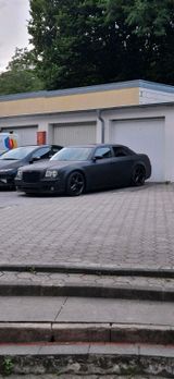 Chrysler 300c 5.7 V8 Wenig km. 2 Jahre TÜV - Chrysler 300C: 5.7