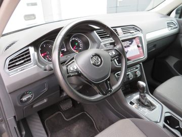 Fahrzeugabbildung Volkswagen Tiguan 2.0TDI DSG LED 18-ZOLL NAVI GRA PDC 1.H