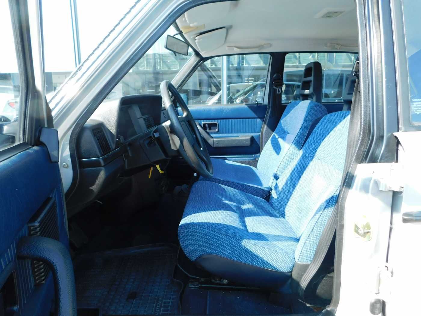 Fahrzeugabbildung Volvo 240 DL 240 DL 'H-Kennzeichen, TÜV neu'