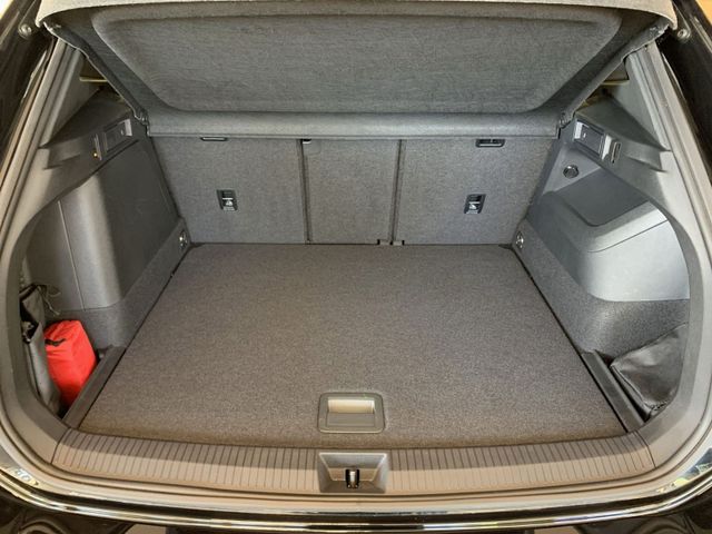 Tiguan 1.5 eHYBRID DSG R-LINE BLACK IQ.LIGHT+AHK