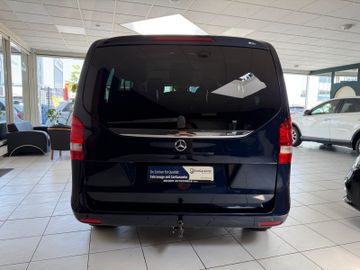 Mercedes V 220 - 6