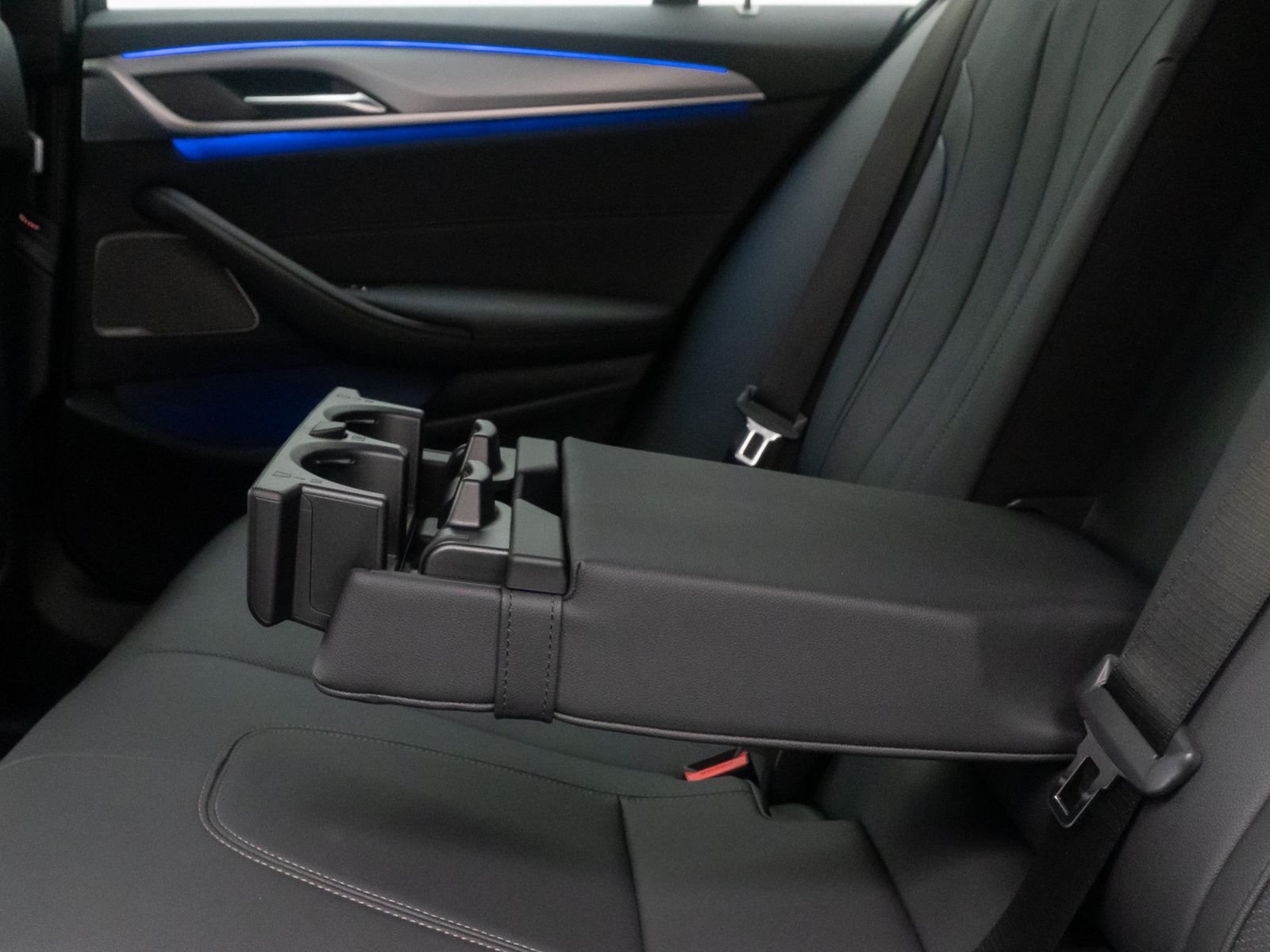 Fahrzeugabbildung BMW 520d Leder DAB Alarm H/K Kamera 4xKlima Sport