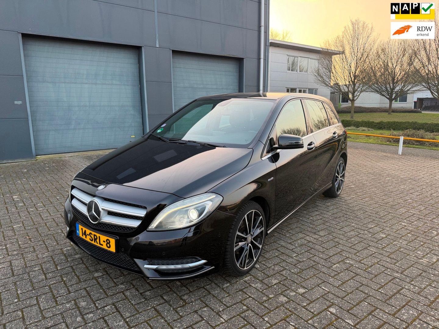 Mercedes-Benz B 180 Ambition Komplett Händlerwartung