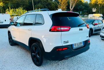 Jeep Cherokee - 6