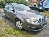 Volkswagen Passat 2.0 diesel TÜV neu. - Volkswagen Passat aus 2006: 2.0