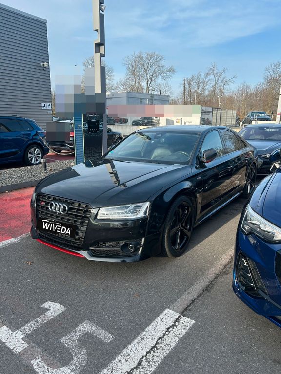 Audi S8