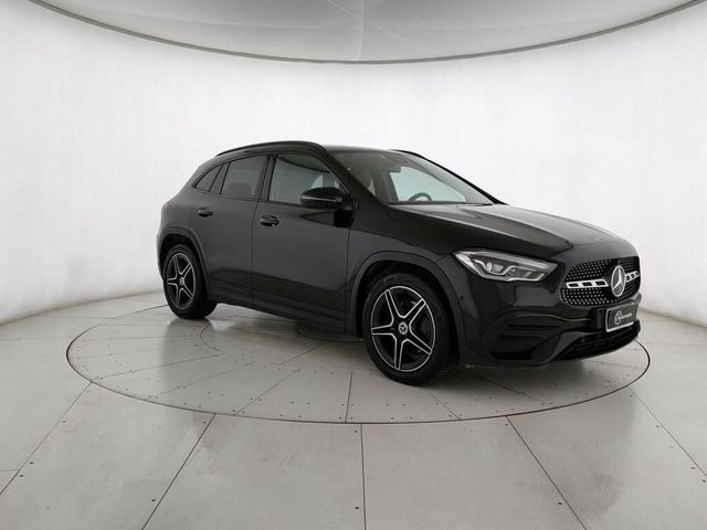 Mercedes-Benz Mercedes GLA 200 200 D Premium 8G-DCT