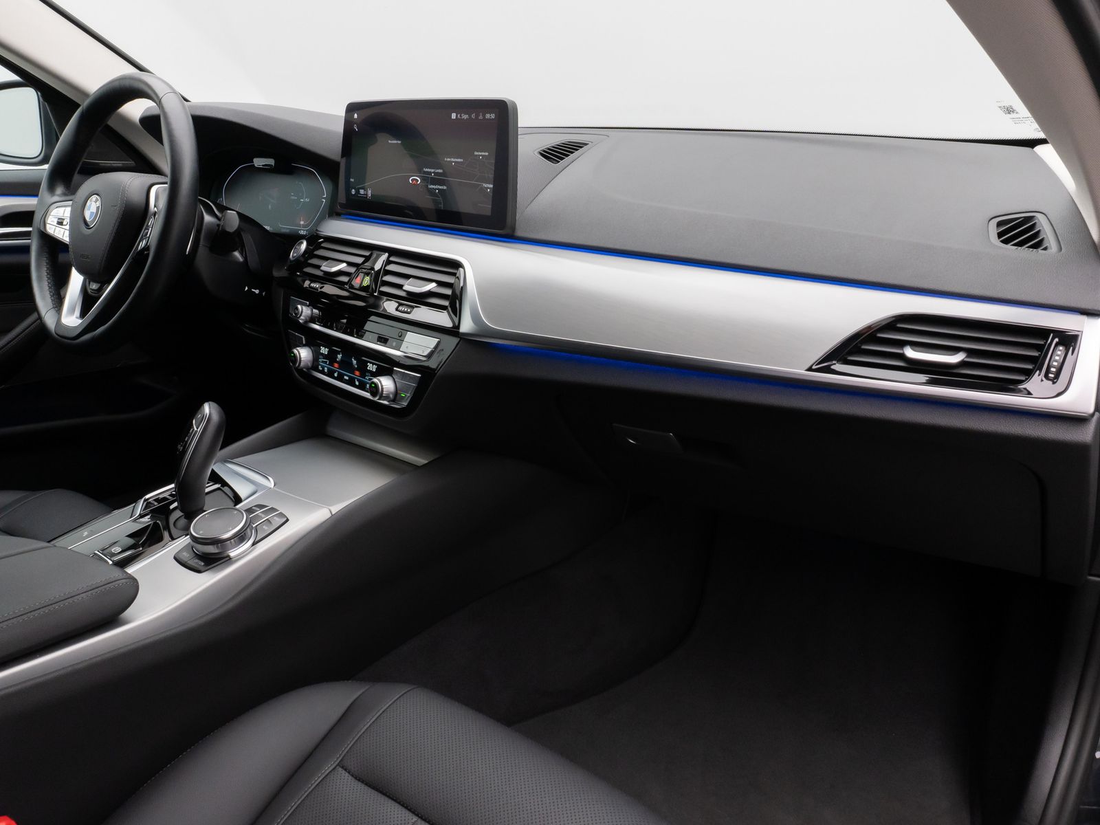 Fahrzeugabbildung BMW 520d xD ACC H/K Kamera Alarm DAB Leder 18Zoll