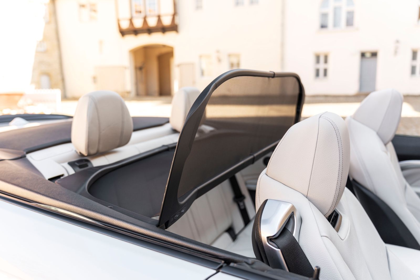 Fahrzeugabbildung BMW 430I Cabrio M-PERFORMANCE HUD H&K KAM CARPLAY