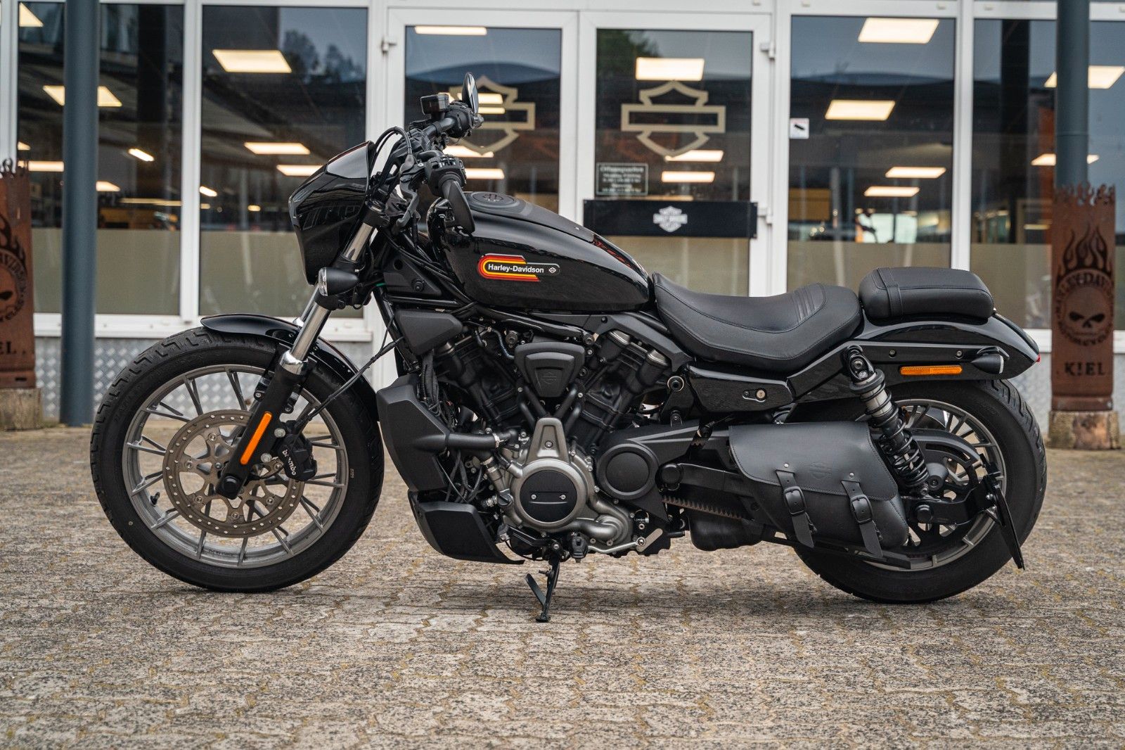 Fahrzeugabbildung Harley-Davidson RH975S Nightster Special - Jekill & Hyde -