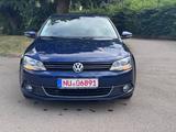 Volkswagen Jetta VI Highline - Volkswagen Jetta mit Diesel-Antrieb: Limousine, Klimaanlage