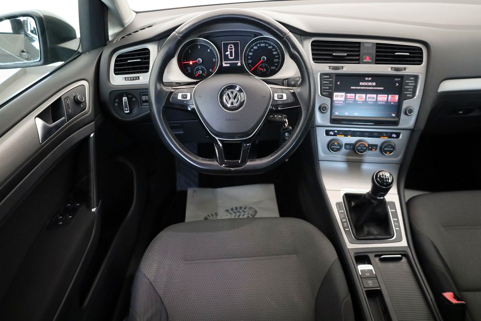 Fahrzeugabbildung Volkswagen Golf VII Variant Comfortline 4M Navi,Panorama,SH