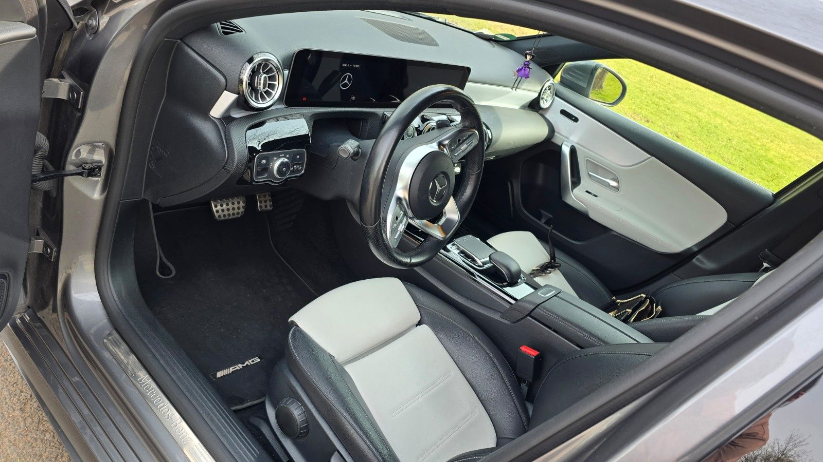 MERCEDES-BENZ A 220 4MATIC DCT -