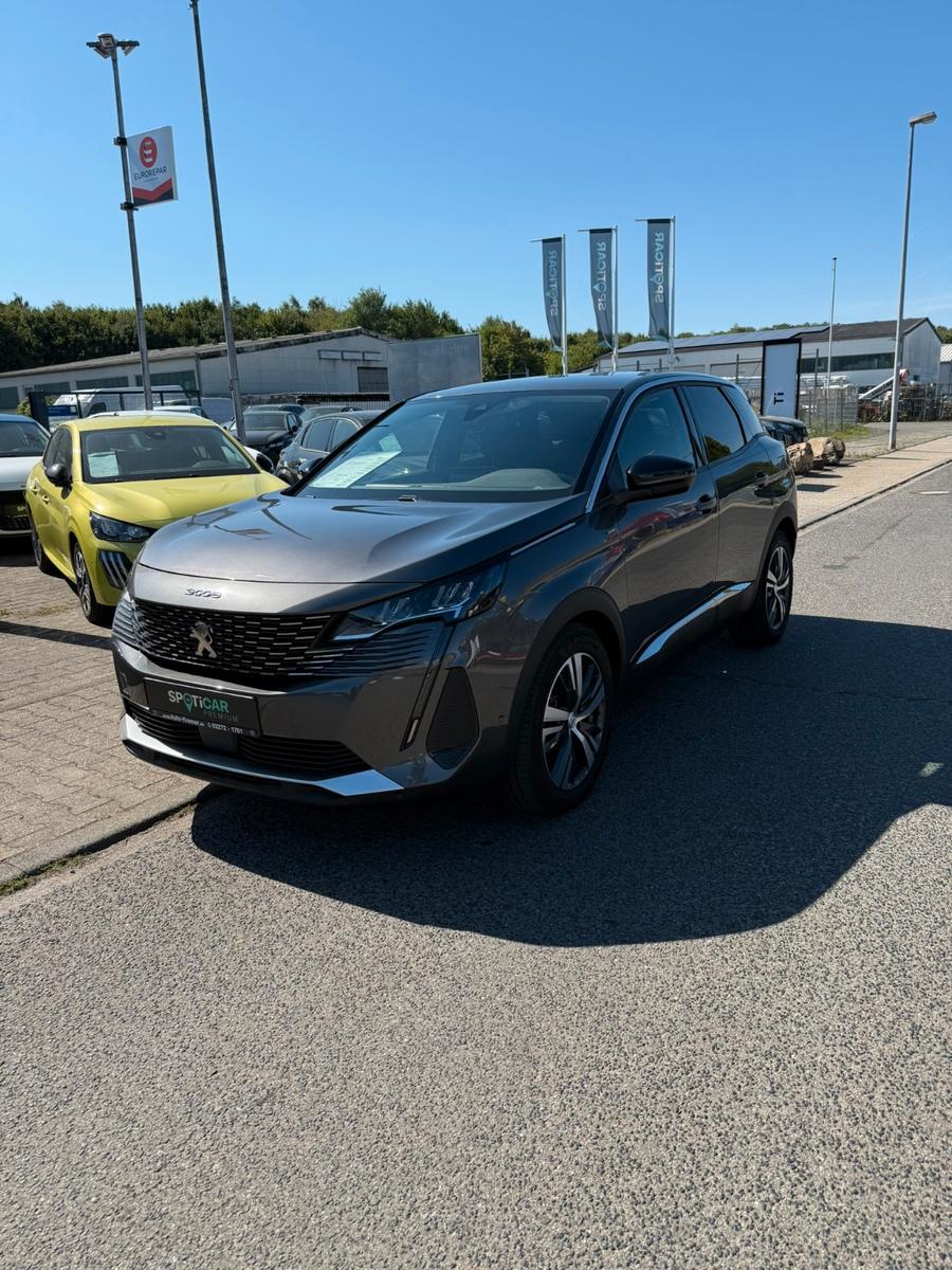 Peugeot 3008 Hybrid 225 Allure PDC VO+HI NAVI