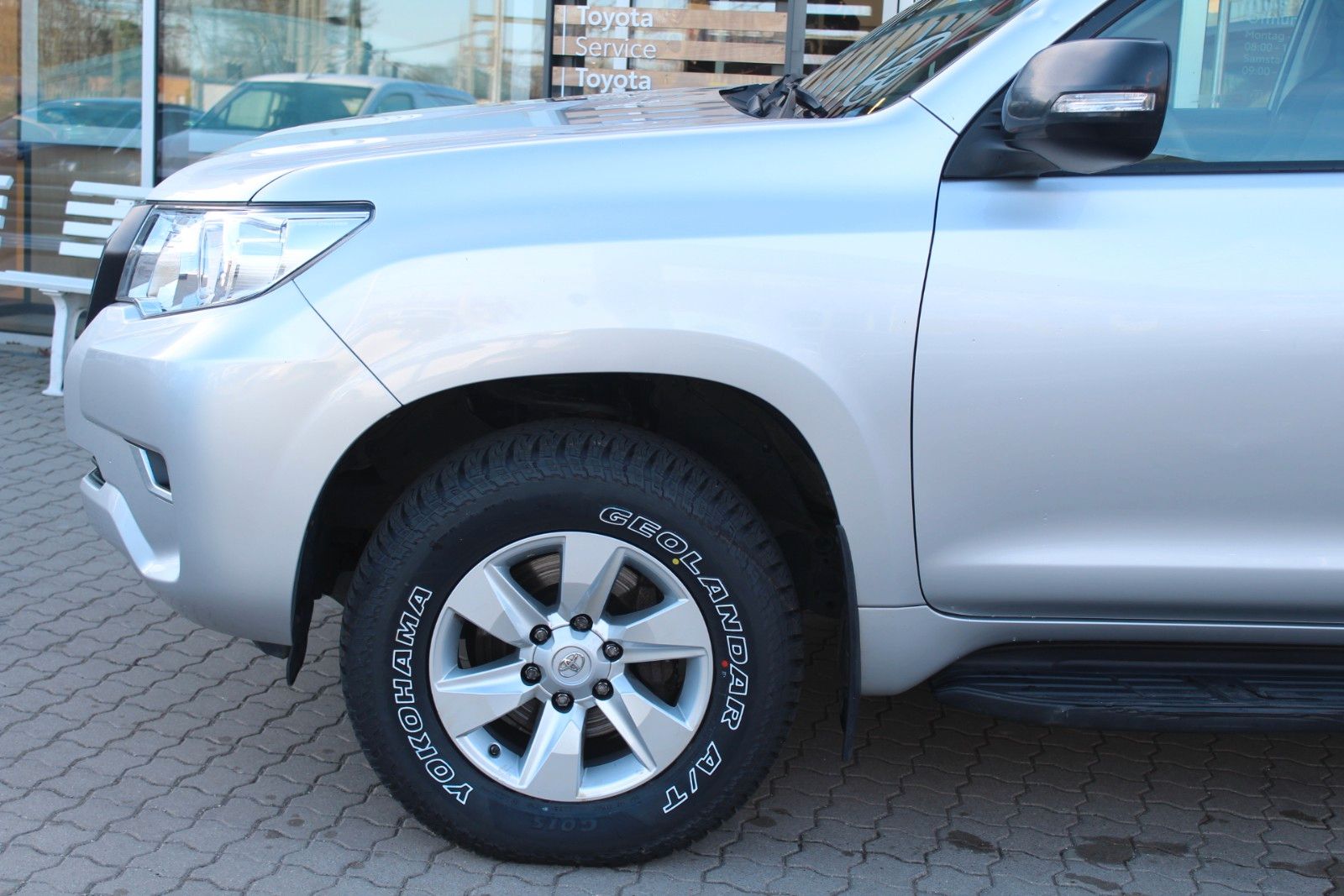 Toyota Land Cruiser Basis 2.8 Automatik*4x4*AHK*PDC*GJR foto 4