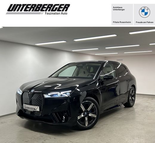 BMW iX xDrive40 Sportpaket PA. Plus Head-Up Harman/K