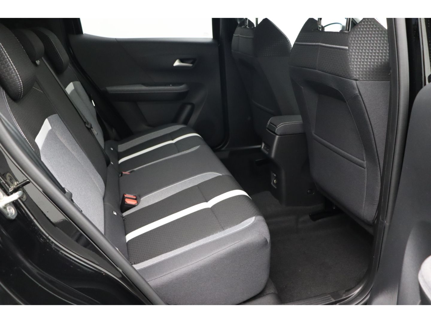 Fahrzeugabbildung Opel Frontera Mild Hybrid 107 kW GS ++ Sitzheizung++