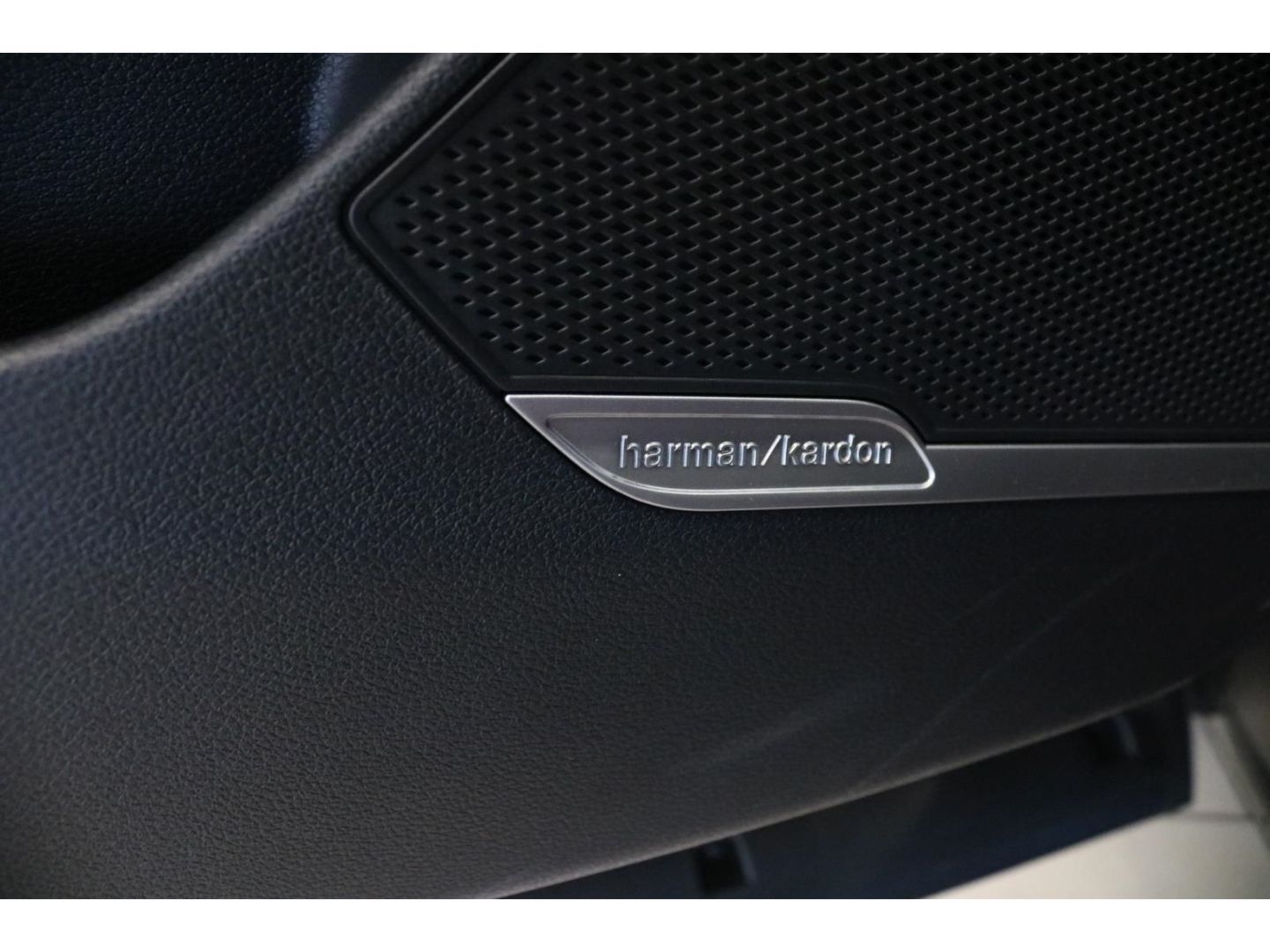 Fahrzeugabbildung Kia Sportage GT-Line 4WD Panoramadach P3 P4 P5