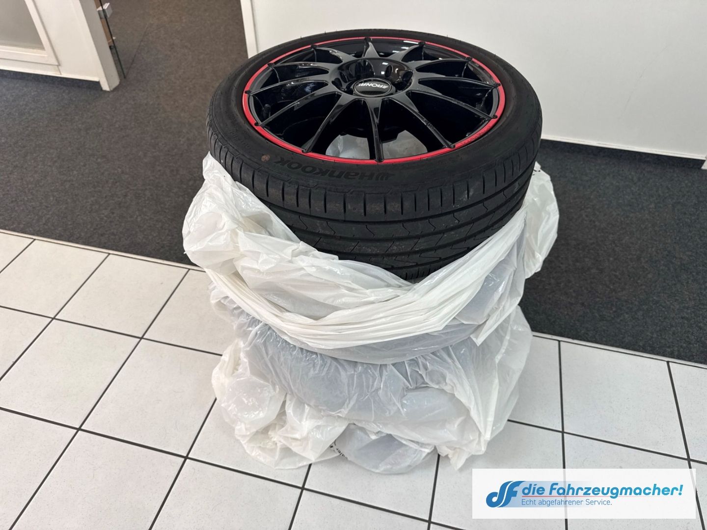 Fahrzeugabbildung Fiat 500 Cult 1.2 8V Leder Klimaautom Tel.-Vorb. PDC