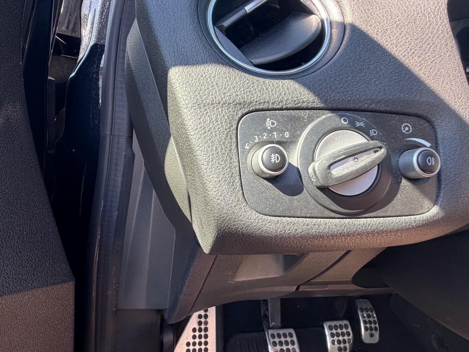 Ford Mondeo 2011 — photo 10