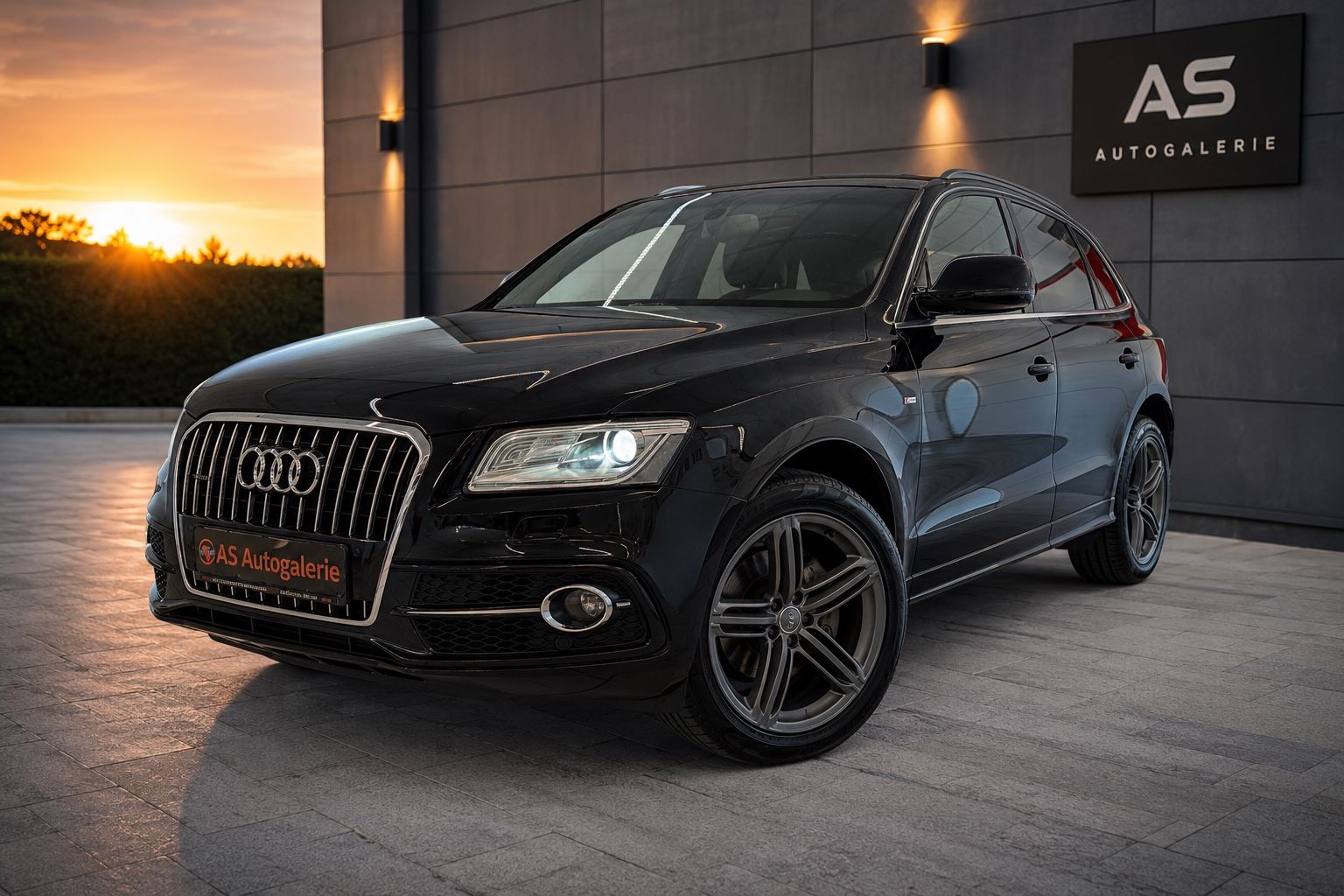 AUDI Q5 2.0 TDI 140 kW quattro S Line Panorama Navi