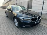 BMW 530 d Lim LED/HUD/RFK/DRIVINGASSIST/AMBIENTEBEL - BMW 530 Gebrauchtwagen in Frankfurt