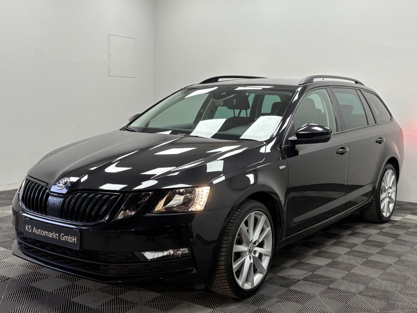 Skoda Octavia KOMBI Soleil AUTOMATIK*KLIMA*SHZ*NAVI*