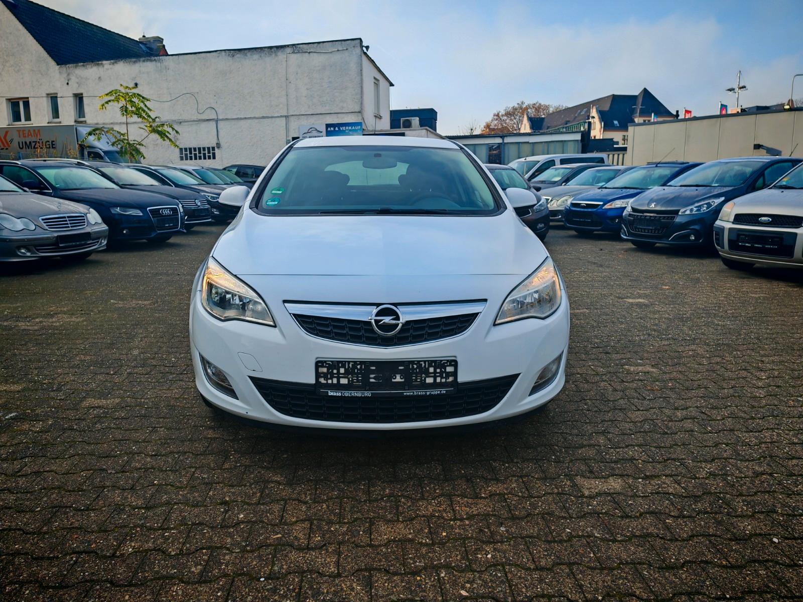 Opel Astra J Lim. 5-trg. Selection