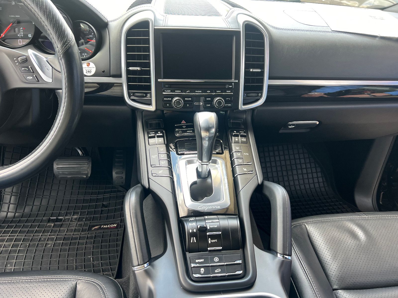 Fahrzeugabbildung Porsche Cayenne Sport Chrono Paket
